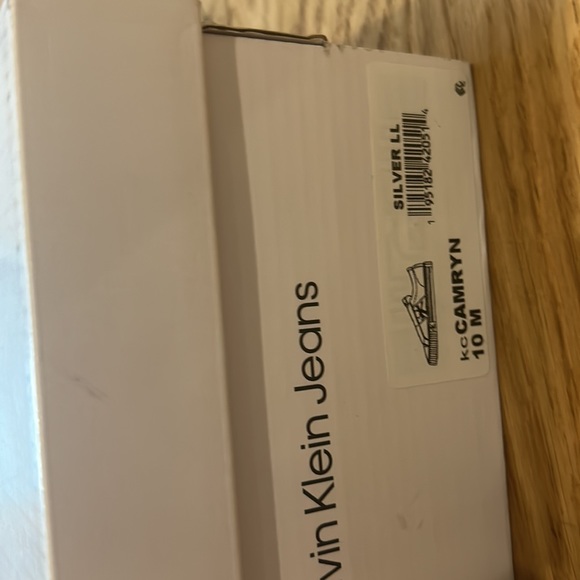 NWT Silver Fashion sneakers CK Jeans - Picture 8 of 8